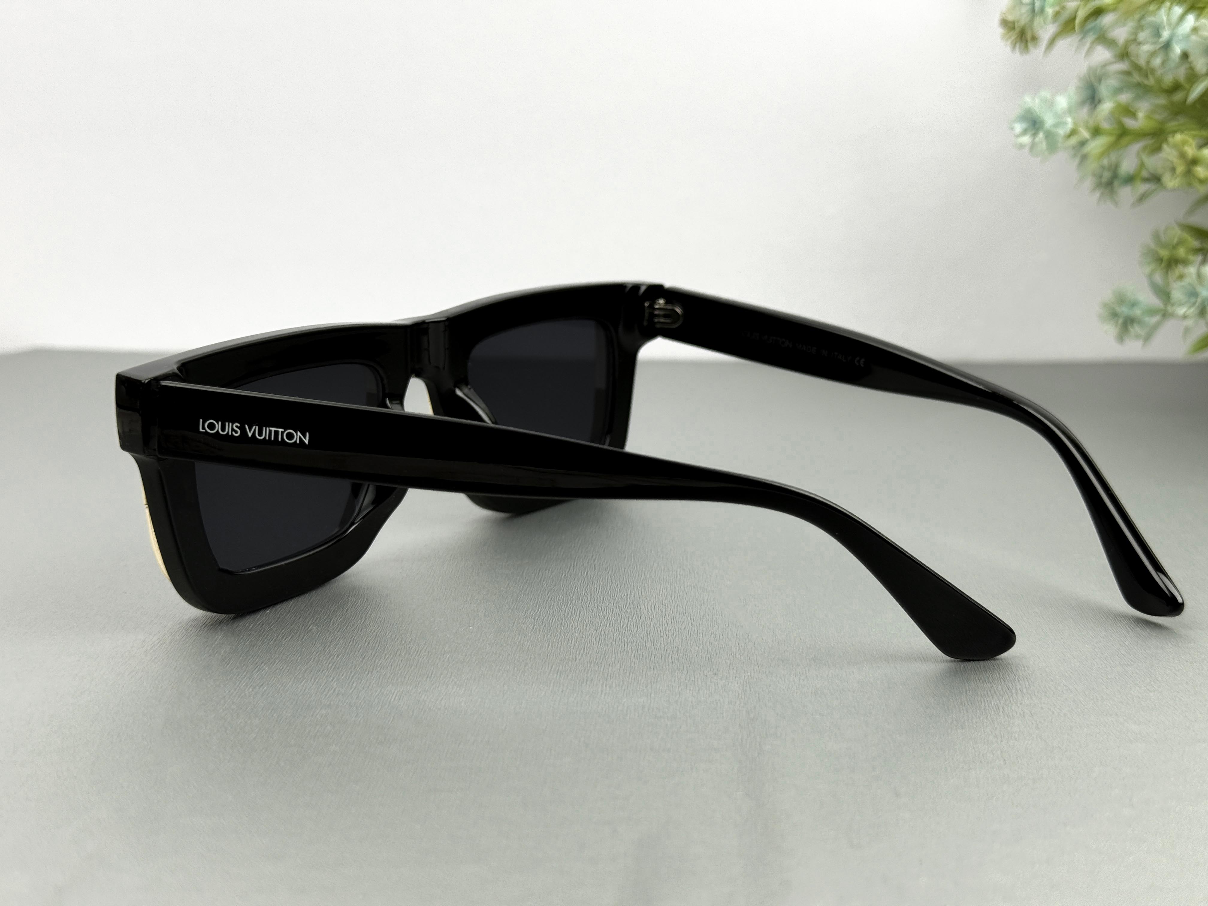 LV Premium Sunglass 27140